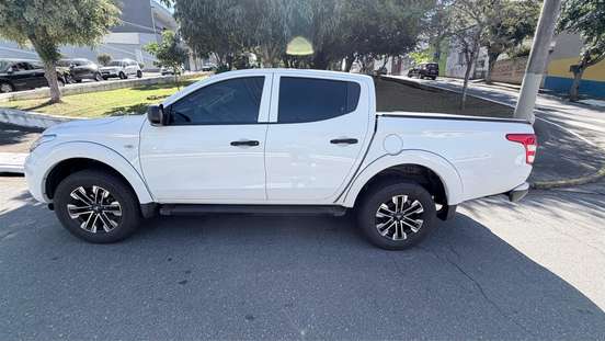 MITSUBISHI-L200 TRITON-2024
