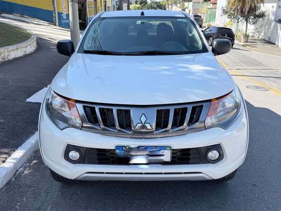 MITSUBISHI-L200 TRITON-2.4 16V TURBO DIESEL GLS CD 4X4 AUTOMÁTICO MITSUBISHI-L200 TRITON-2024