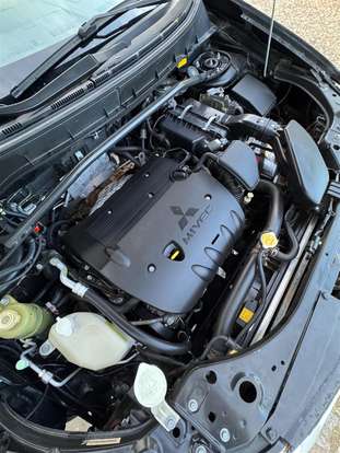 MITSUBISHI-OUTLANDER-2008