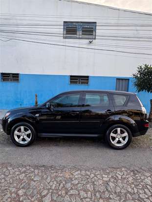 MITSUBISHI-OUTLANDER-2008