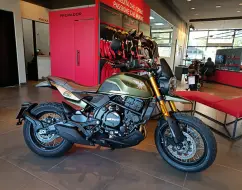 MOTO MORINI SEIEMMEZZO SCRAMBLE MOTO MORINI SEIEMMEZZO SCRAMBLE