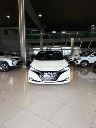 NISSAN-LEAF-2021