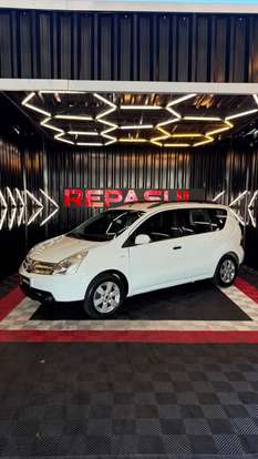 NISSAN-LIVINA-2011