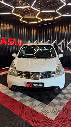 NISSAN-LIVINA-2011