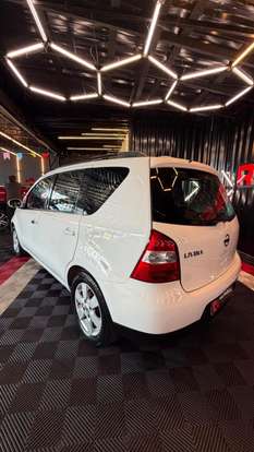 NISSAN-LIVINA-2011