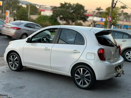 NISSAN-MARCH-1.6 SL 16V FLEXSTART 4P XTRONIC NISSAN-MARCH-2018