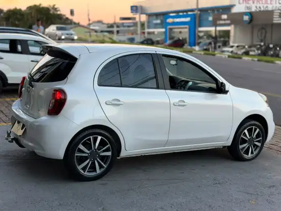NISSAN-MARCH-1.6 SL 16V FLEXSTART 4P XTRONIC NISSAN-MARCH-2018