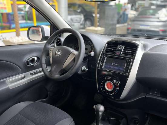 NISSAN-MARCH-1.6 SL 16V FLEX 4P XTRONIC NISSAN-MARCH-2017