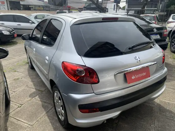 PEUGEOT 207 1.4 XR 8V FLEX 4P MANUAL PEUGEOT 207 1.4 XR 8V FLEX 4P MANUAL