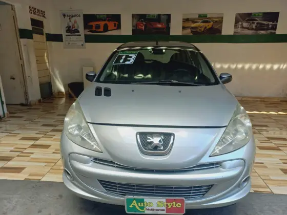 PEUGEOT 207 1.4 XR 8V FLEX 4P MANUAL PEUGEOT 207 1.4 XR 8V FLEX 4P MANUAL