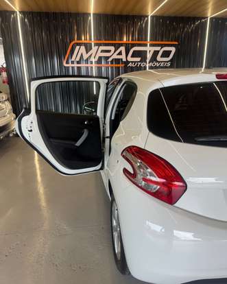 PEUGEOT-208-2016