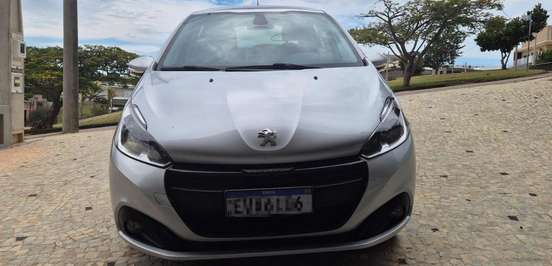 PEUGEOT-208-2019