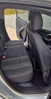 PEUGEOT-208-2019