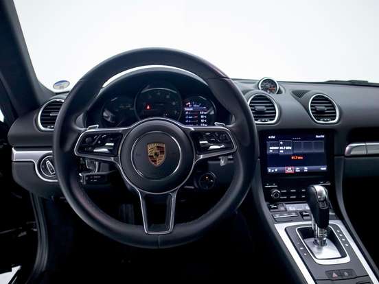 PORSCHE-718-2023