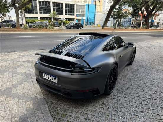 PORSCHE-911-2024