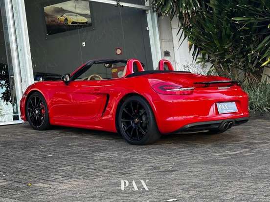 PORSCHE-BOXSTER-2015