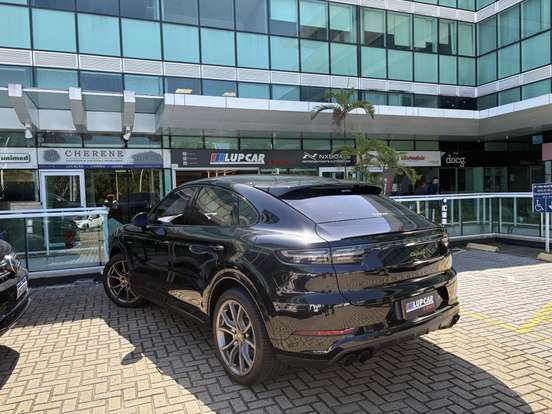PORSCHE-CAYENNE-2023
