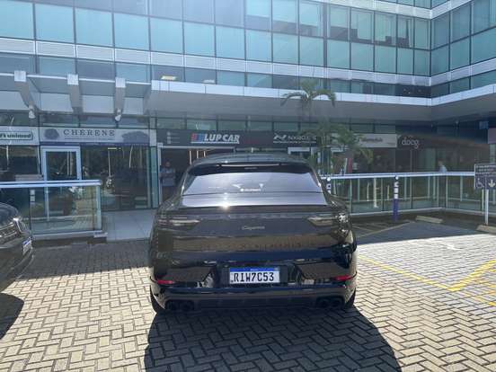 PORSCHE-CAYENNE-2023