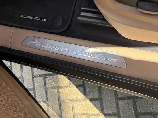 PORSCHE-CAYENNE-2023