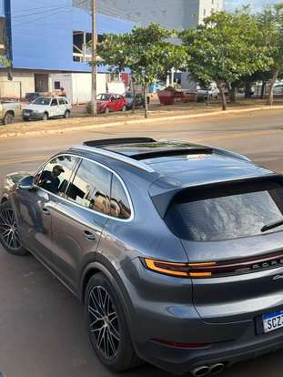 PORSCHE-CAYENNE-2024