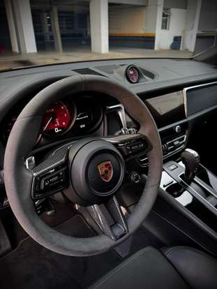 PORSCHE-MACAN-2025