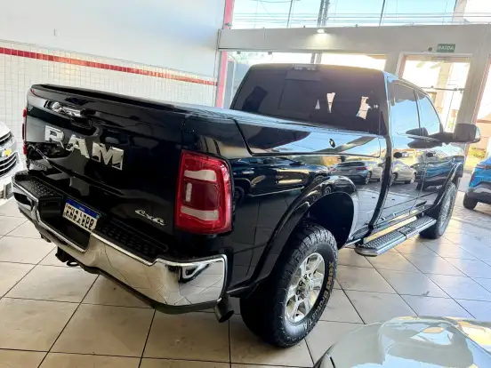 RAM-2500-6.7 I6 TURBO DIESEL LARAMIE CD 4X4 AUTOMÁTICO RAM-2500-2021