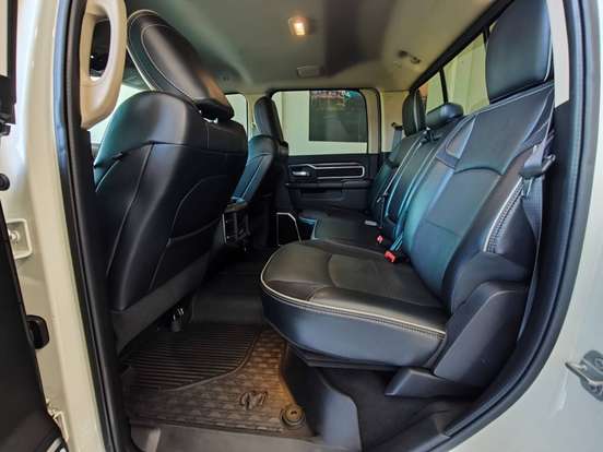 RAM-2500-6.7 I6 TURBO DIESEL LARAMIE CD 4X4 AUTOMÁTICO RAM-2500-2020