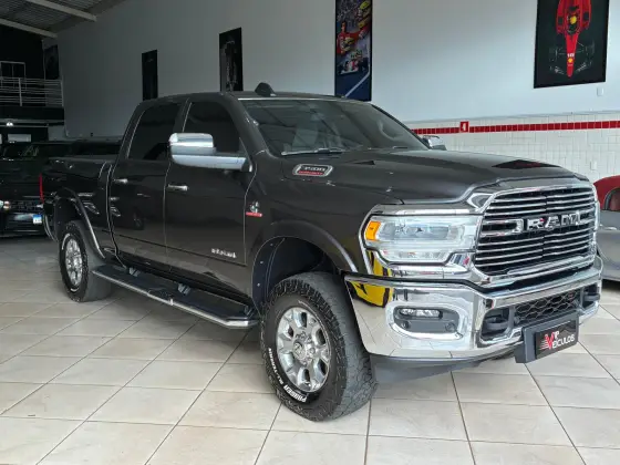 RAM 3500 6.7 I6 TURBO DIESEL LARAMIE CD 4X4 AUTOMÁTICO
