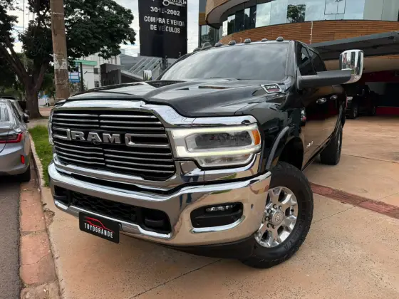 RAM 3500 6.7 I6 TURBO DIESEL LARAMIE CD 4X4 AUTOMÁTICO RAM 3500 6.7 I6 TURBO DIESEL LARAMIE CD 4X4 AUTOMÁTICO