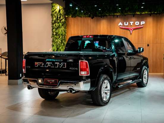 RAM-CLASSIC-5.7 V8 GASOLINA LARAMIE CD 4X4 AUTOMÁTICO RAM-CLASSIC-2023