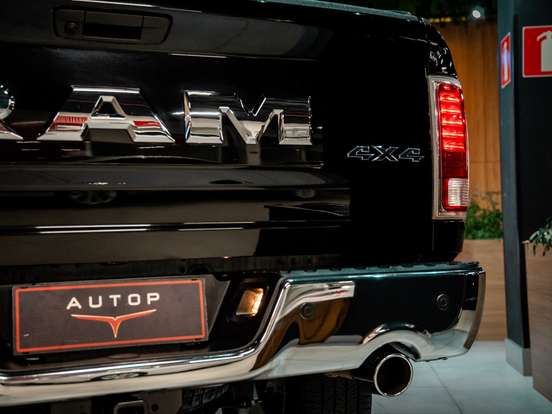 RAM-CLASSIC-5.7 V8 GASOLINA LARAMIE CD 4X4 AUTOMÁTICO RAM-CLASSIC-2023