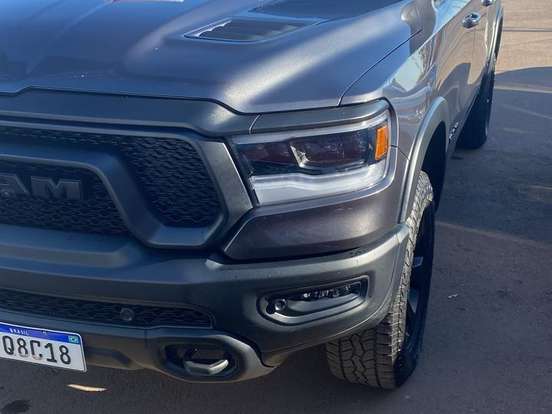 RAM-1500-5.7 V8 GASOLINA REBEL CD 4X4 AUTOMÁTICO RAM-1500-2022