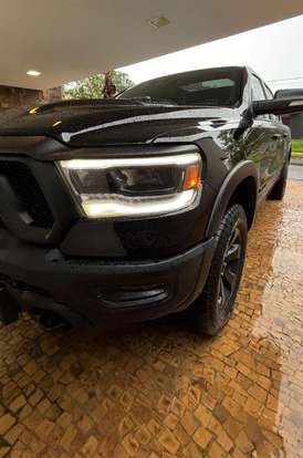 RAM-1500-5.7 V8 GASOLINA REBEL CD 4X4 AUTOMÁTICO RAM-1500-2022