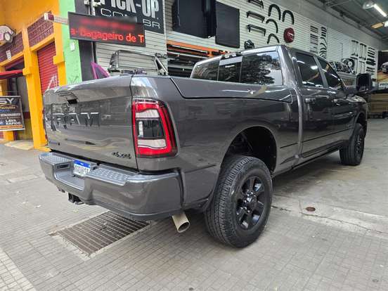RAM-2500-6.7 I6 TURBO DIESEL LARAMIE NIGHT EDITION CD 4X4 AUTOMÁTICO RAM-2500-2023