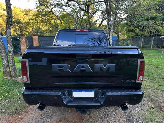 RAM-CLASSIC-5.7 V8 GASOLINA LARAMIE NIGHT EDITION CD 4X4 AUTOMÁTICO RAM-CLASSIC-2022