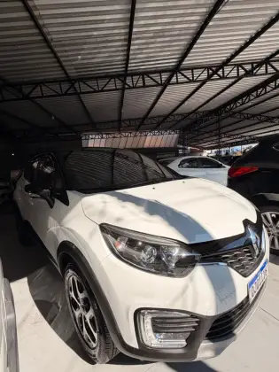 RENAULT CAPTUR 1.6 16V SCE FLEX INTENSE X-TRONIC RENAULT CAPTUR 1.6 16V SCE FLEX INTENSE X-TRONIC