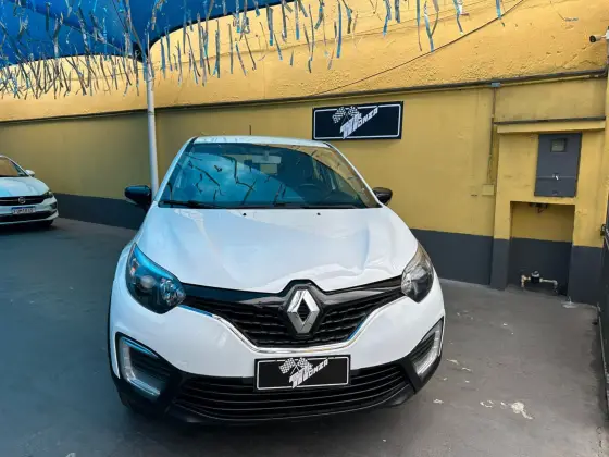 RENAULT CAPTUR 1.6 16V SCE FLEX LIFE X-TRONIC RENAULT CAPTUR 1.6 16V SCE FLEX LIFE X-TRONIC