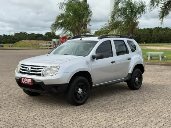 RENAULT DUSTER 1.6 EXPRESSION 4X2 16V FLEX 4P MANUAL RENAULT DUSTER 1.6 EXPRESSION 4X2 16V FLEX 4P MANUAL