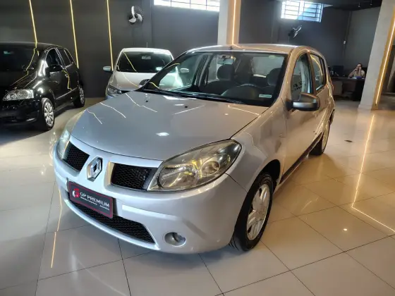RENAULT SANDERO 1.6 PRIVILÉGE 16V FLEX 4P MANUAL RENAULT SANDERO 1.6 PRIVILÉGE 16V FLEX 4P MANUAL