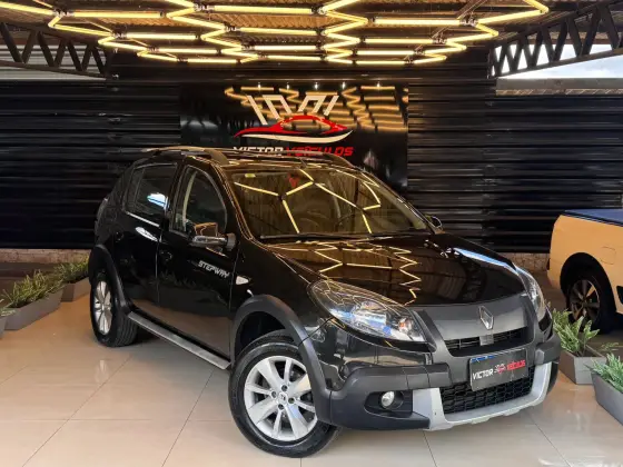 RENAULT SANDERO 1.6 STEPWAY 16V FLEX 4P AUTOMÁTICO