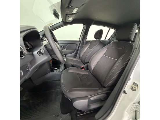 RENAULT-SANDERO-2023