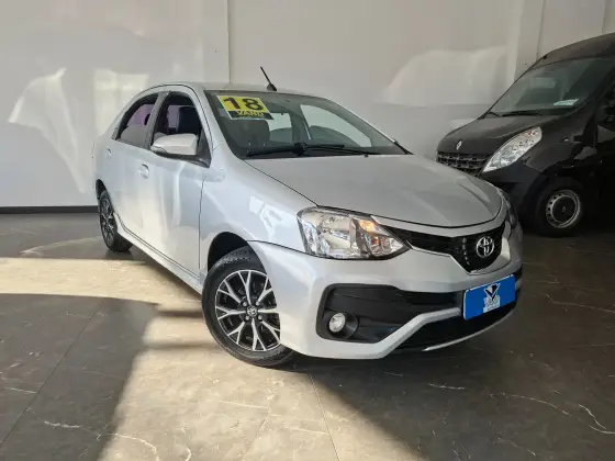 TOYOTA ETIOS 1.5 PLATINUM SEDAN 16V FLEX 4P AUTOMÁTICO TOYOTA ETIOS 1.5 PLATINUM SEDAN 16V FLEX 4P AUTOMÁTICO