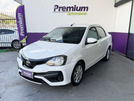 TOYOTA-ETIOS-2019