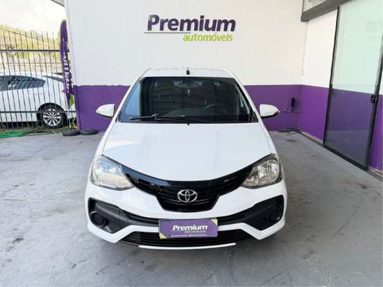 TOYOTA-ETIOS-2019