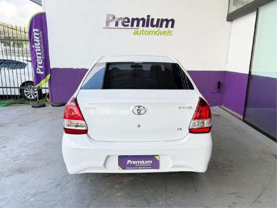 TOYOTA-ETIOS-2019