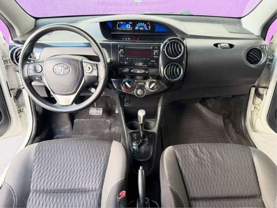 TOYOTA-ETIOS-1.5 X PLUS 16V FLEX 4P AUTOMÁTICO TOYOTA-ETIOS-2019