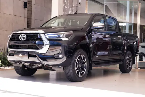 TOYOTA HILUX 2.8 D-4D TURBO DIESEL CD SRV 4X4 AUTOMÁTICO TOYOTA HILUX 2.8 D-4D TURBO DIESEL CD SRV 4X4 AUTOMÁTICO
