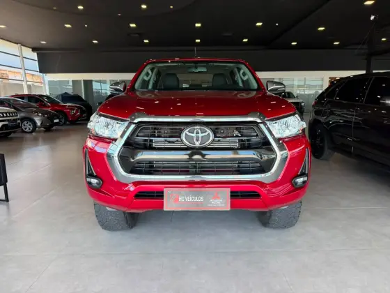 TOYOTA HILUX 2.8 D-4D TURBO DIESEL CD SRV 4X4 AUTOMÁTICO TOYOTA HILUX 2.8 D-4D TURBO DIESEL CD SRV 4X4 AUTOMÁTICO