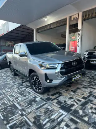 TOYOTA-HILUX-2022