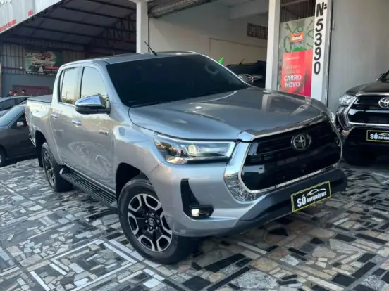 TOYOTA-HILUX-2.8 D-4D TURBO DIESEL CD SRX 4X4 AUTOMÁTICO TOYOTA-HILUX-2022